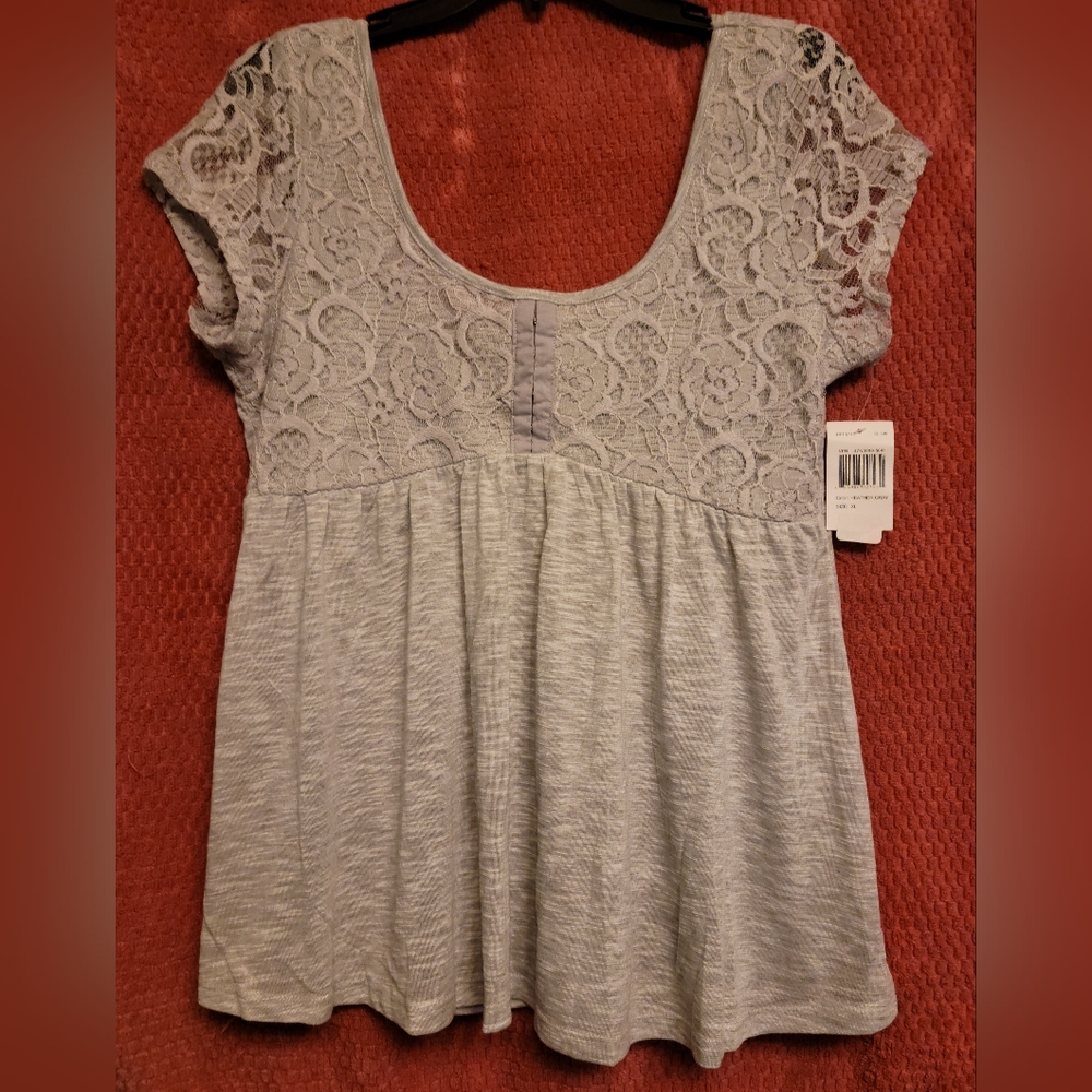 Gray lace top size XL